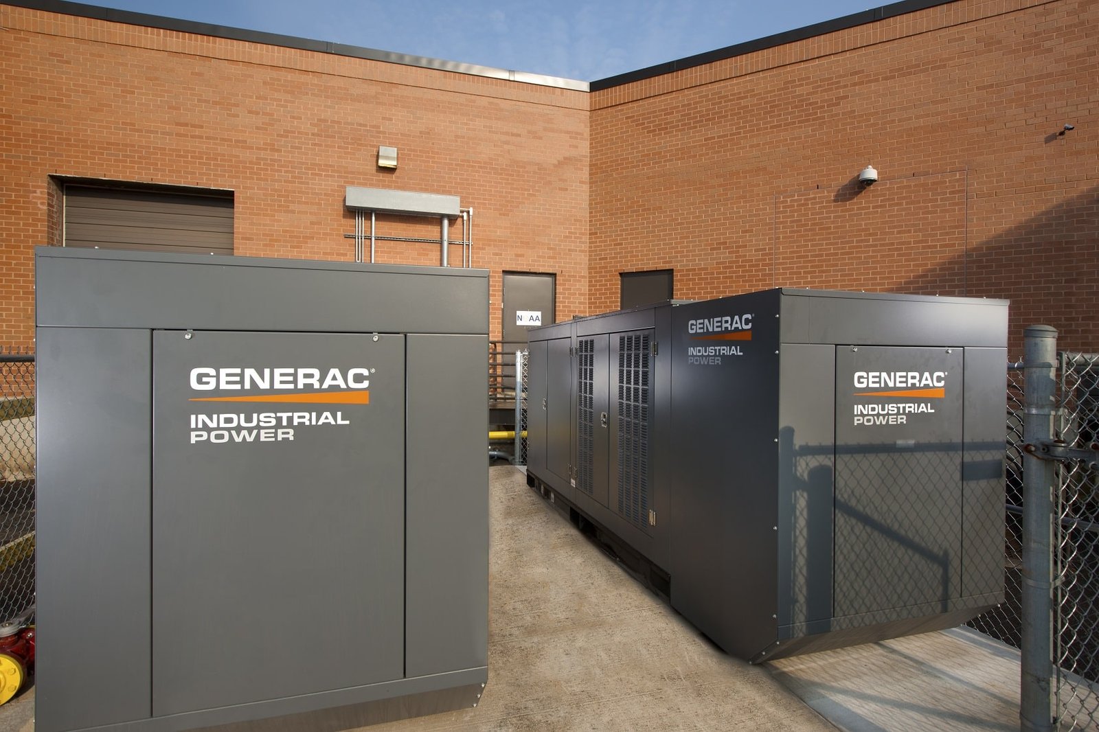 Вайлдберриз генератор. Генератор промышленный generac. Дизельный Генератор generac pme22b. Контроллер generac Evolution. Большой Генератор Power Generation.